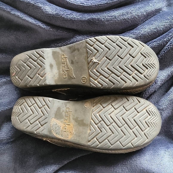 Danskos - Picture 7 of 7